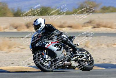 media/Jan-08-2022-SoCal Trackdays (Sat) [[1ec2777125]]/Turn 4 (1145am)/